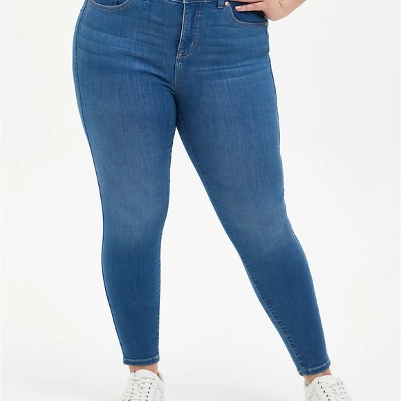 torrid Denim - Torrid / 24 / Curvy Skinny Jeans